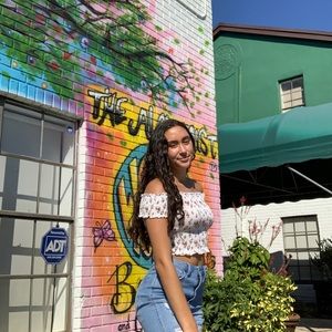 Meet your Posher, Valentina